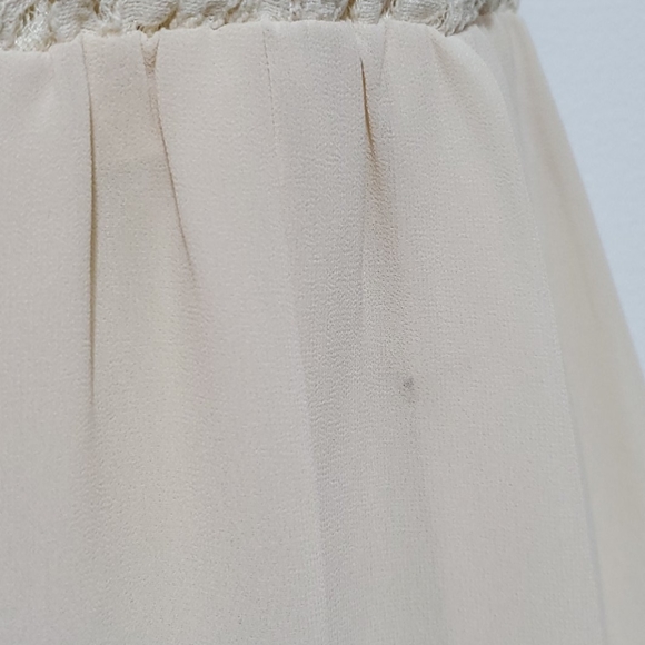 FLASH SALE!! Alythea lace bodice Dress. - Picture 8 of 8